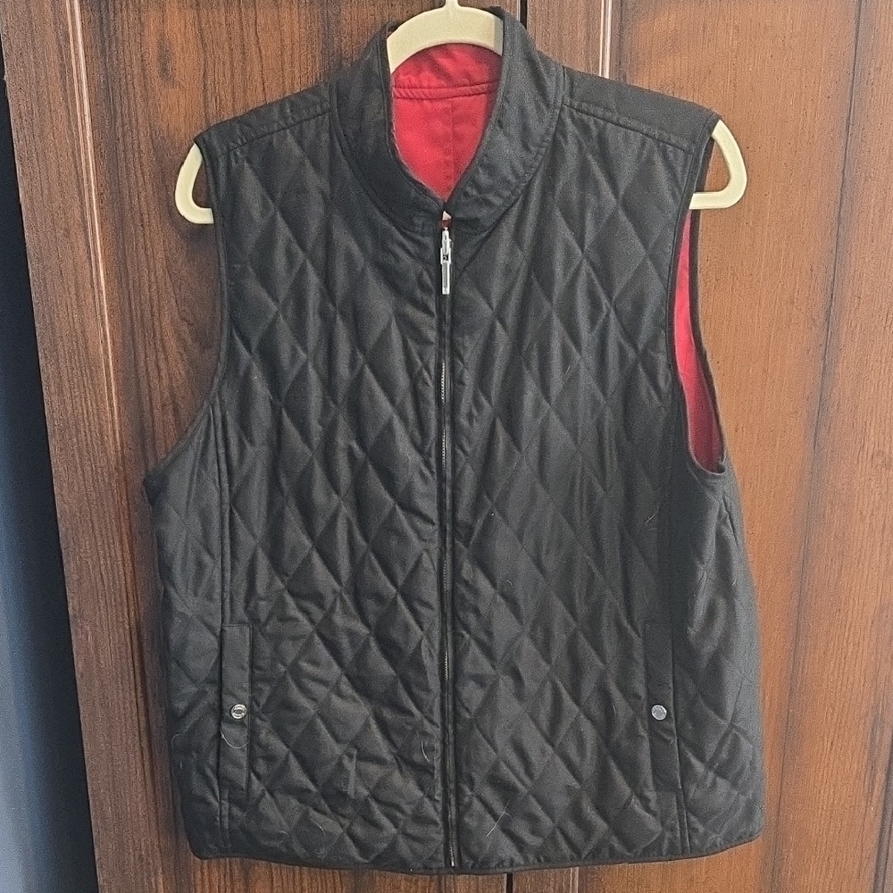 Chaps Black Quilted Reversable Vest with Red Lining